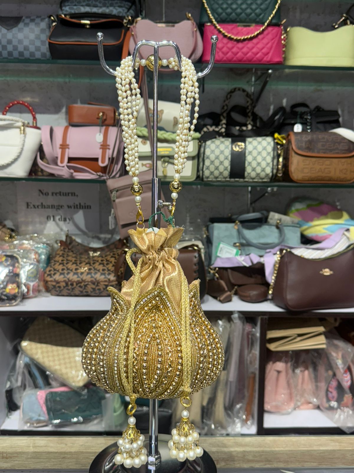 RIMA POTLI PEARL BAG