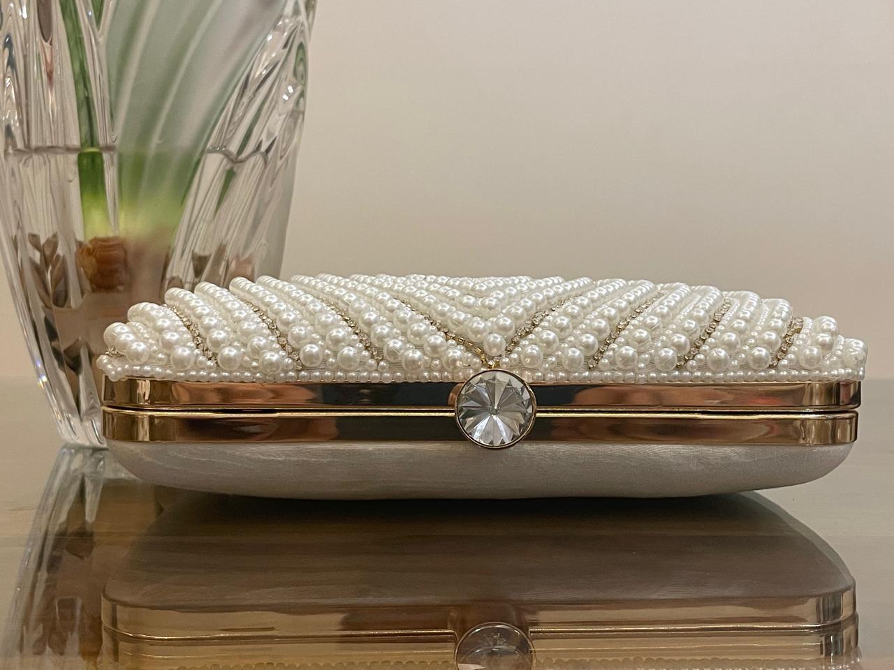 INAAYA PEARL CLUTCH