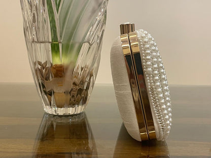 INAAYA PEARL CLUTCH