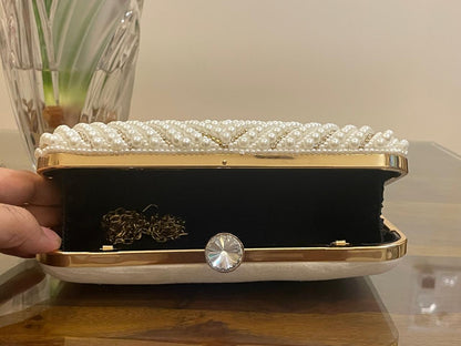 INAAYA PEARL CLUTCH