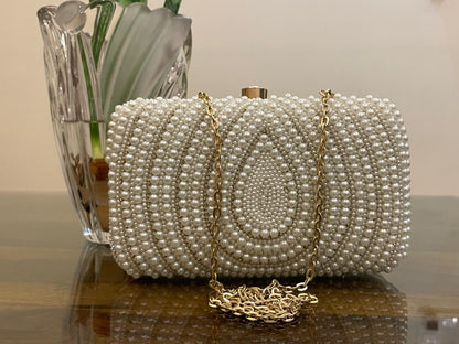 INAAYA PEARL CLUTCH