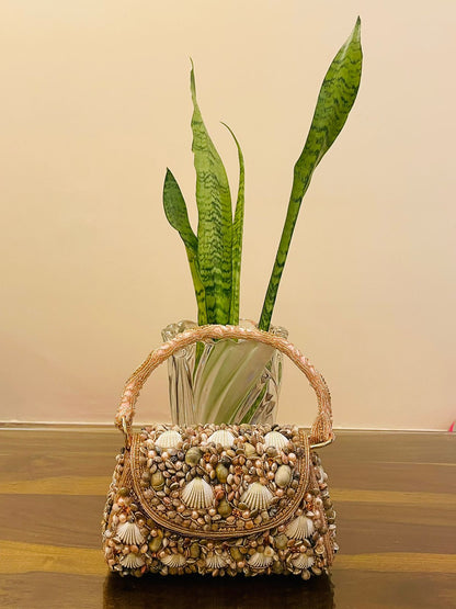 RINAYA SHELL FLAP BAG