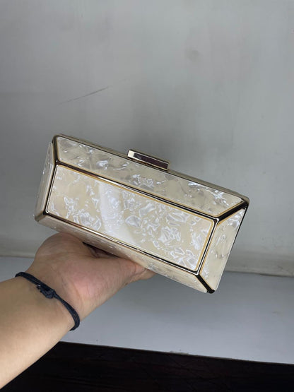 MARBLE CLUTCH